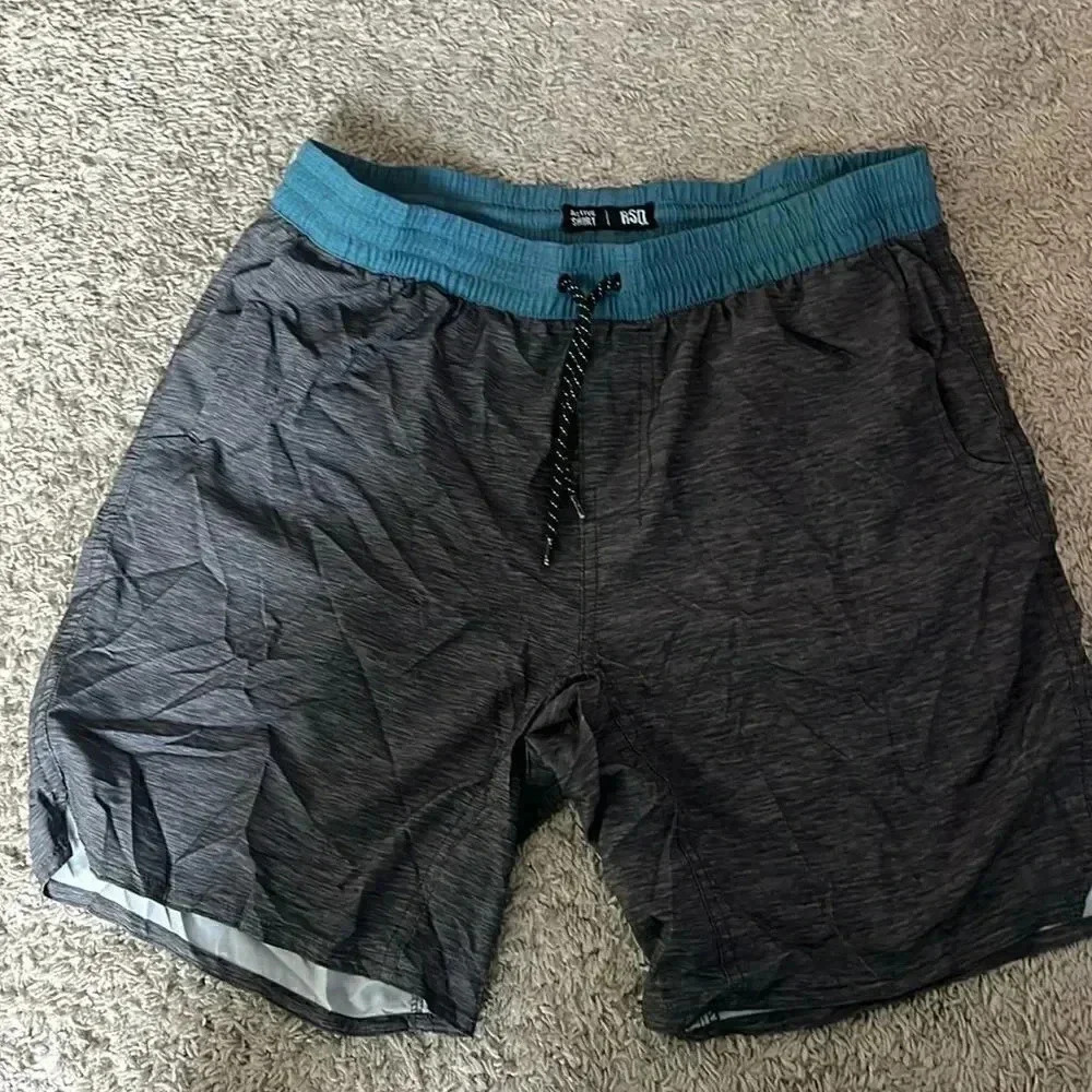 Men’s RSQ active shorts large / D12